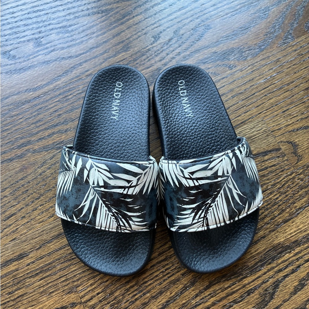 Boys Old Navy Sandals